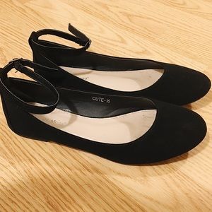 BLACK BALLET FLATS